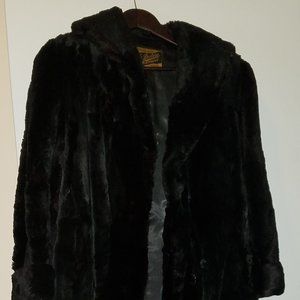 BEAUTIFUL FULL LENGTH LAMB FUR COAT